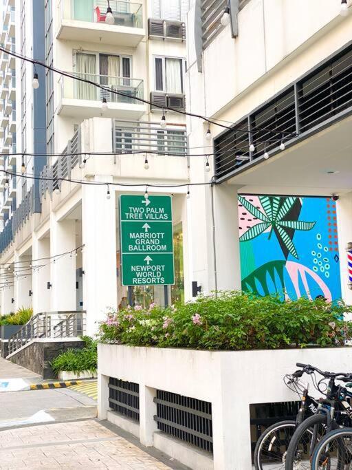 Lovely Unit With Free Wi-Fi & Netflix I Across Naia T3 Airport Манила Екстериор снимка