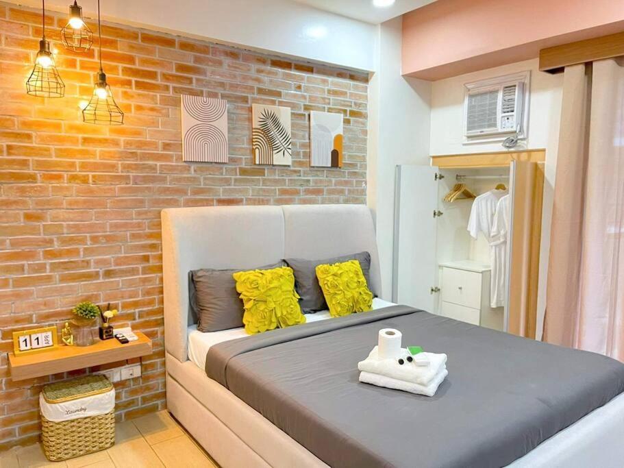 Lovely Unit With Free Wi-Fi & Netflix I Across Naia T3 Airport Манила Екстериор снимка